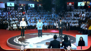 debat-capres-2024-anies-serang-pemerintah-prabowo-bela-jokowi-ganjar-cerita-safari-I4mljeIiQT